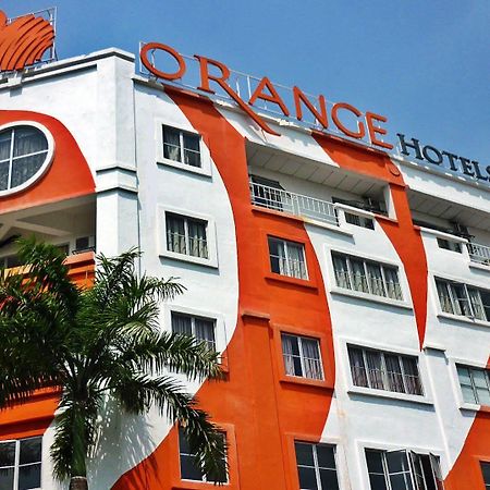 Orange Hotel Kota Kemuning @ Шах Алам Екстериор снимка