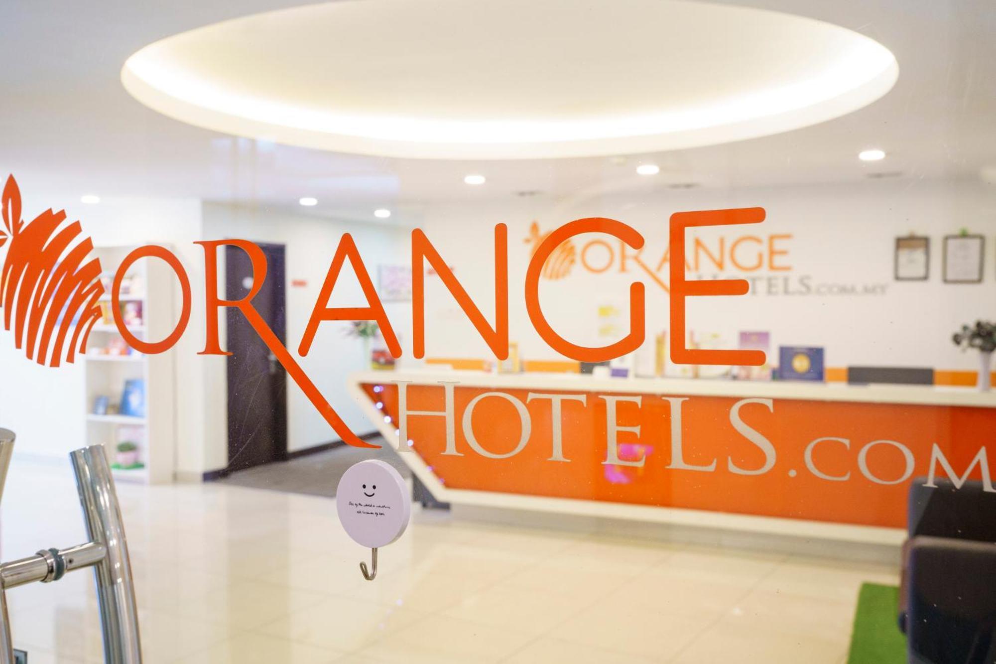 Orange Hotel Kota Kemuning @ Шах Алам Екстериор снимка