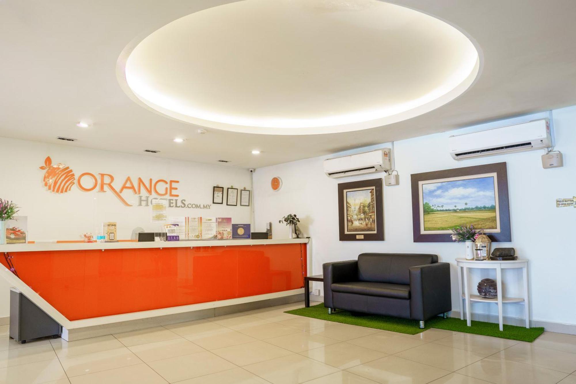 Orange Hotel Kota Kemuning @ Шах Алам Екстериор снимка