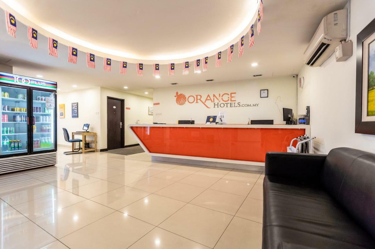 Orange Hotel Kota Kemuning @ Шах Алам Екстериор снимка