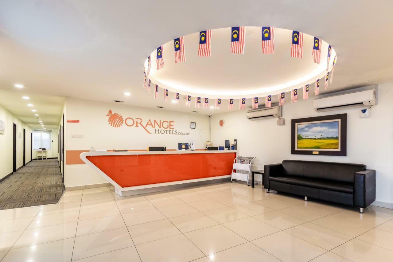 Orange Hotel Kota Kemuning @ Шах Алам Екстериор снимка